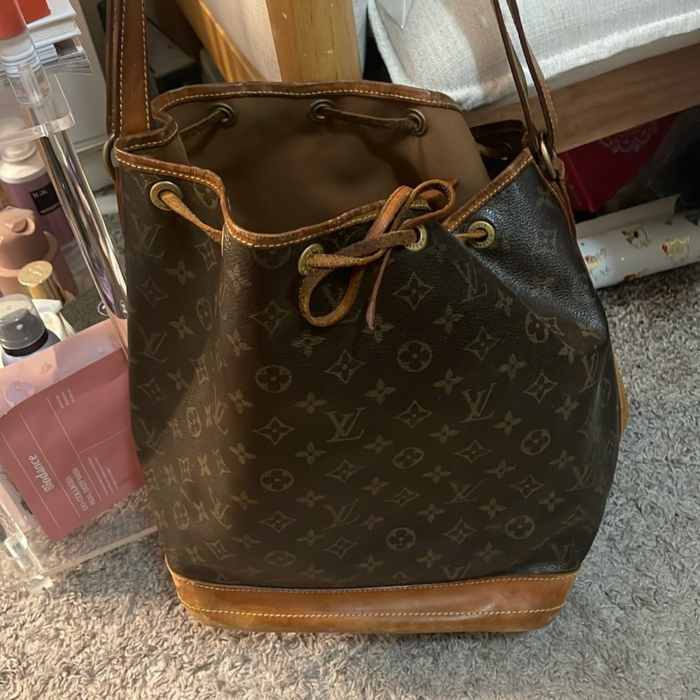 AUTHENTIC LOUIS VUITTON M46976 Noé